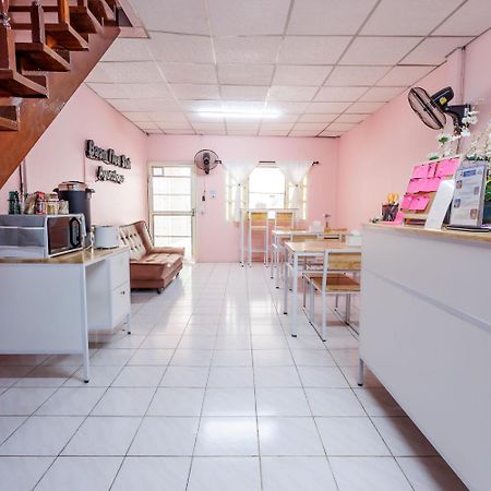 Baan Mee Suk Ayutthaya Hostel Eksteriør bilde