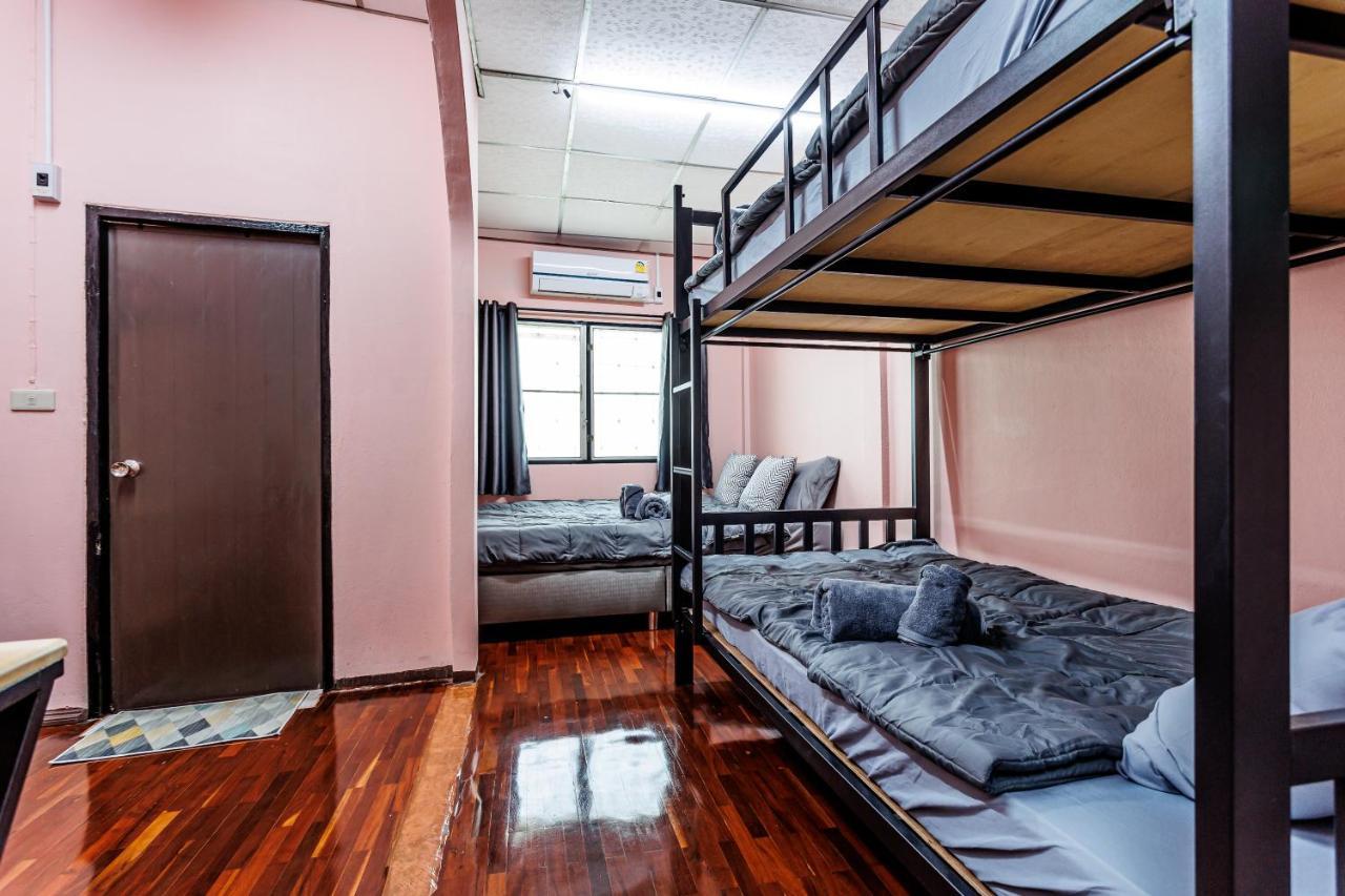 Baan Mee Suk Ayutthaya Hostel Eksteriør bilde