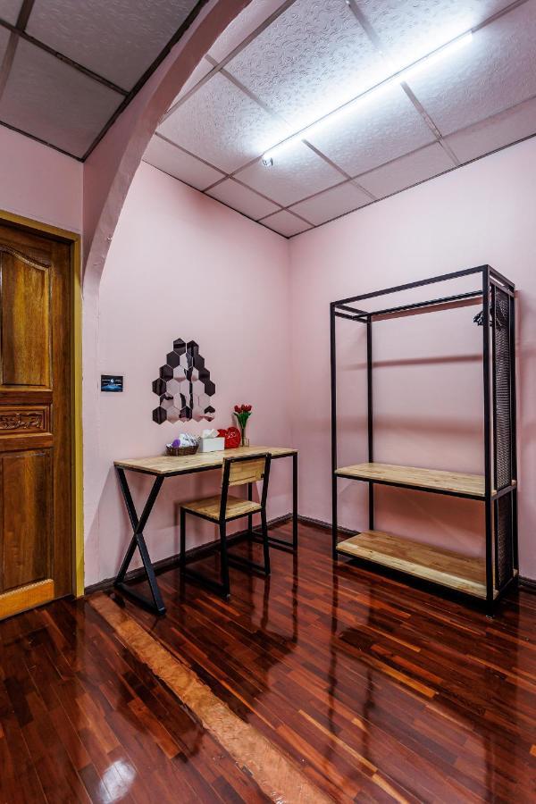 Baan Mee Suk Ayutthaya Hostel Eksteriør bilde