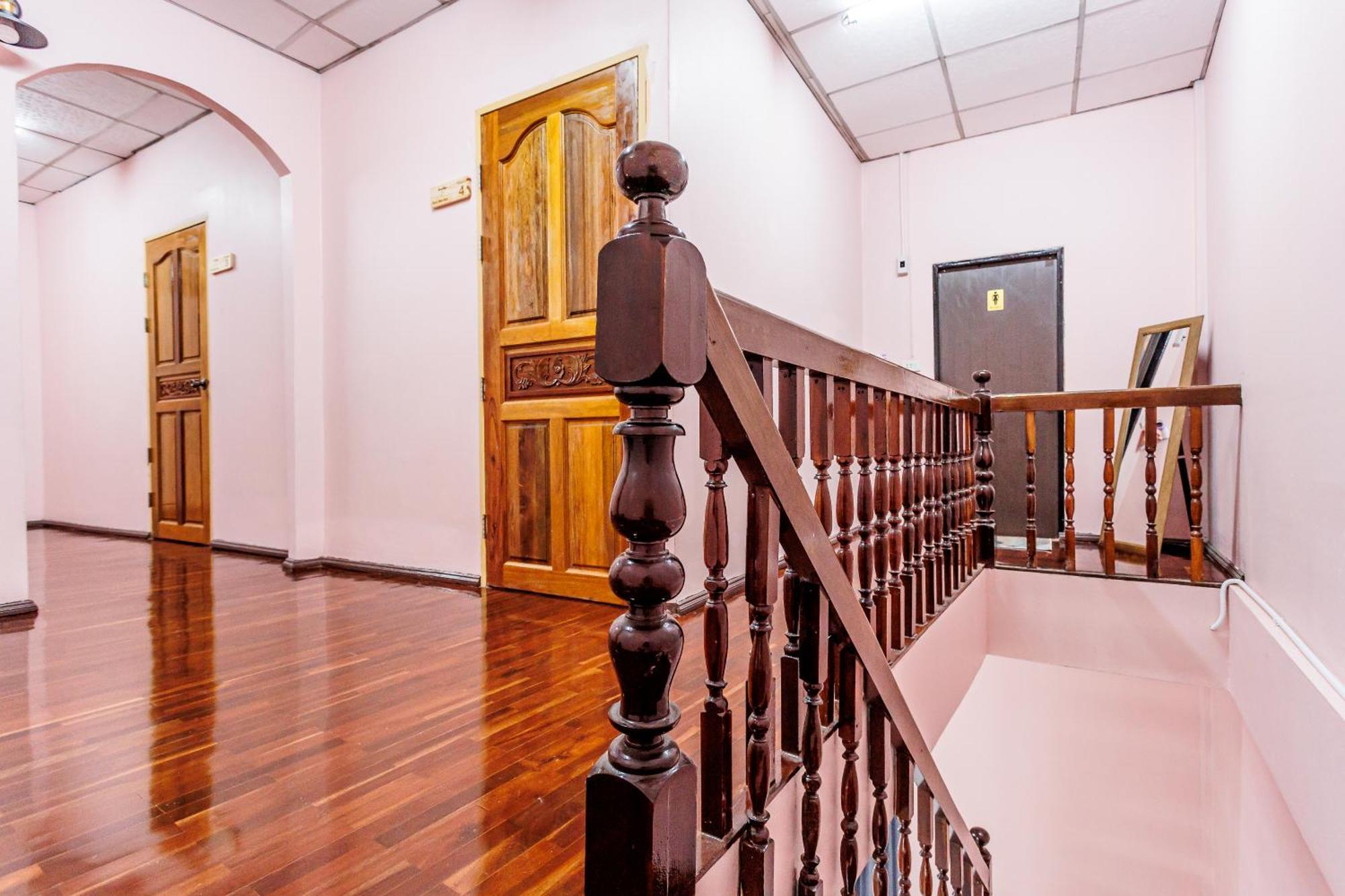 Baan Mee Suk Ayutthaya Hostel Eksteriør bilde